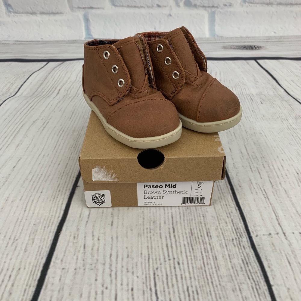 Toms paseo mid brown synthetic leather